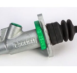 MASTER CYLINDER
