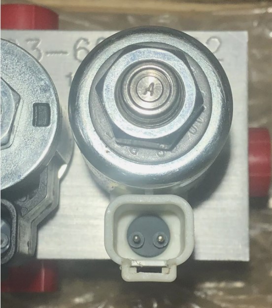 Caterpillar 293-6591 Valve Group - Image 3